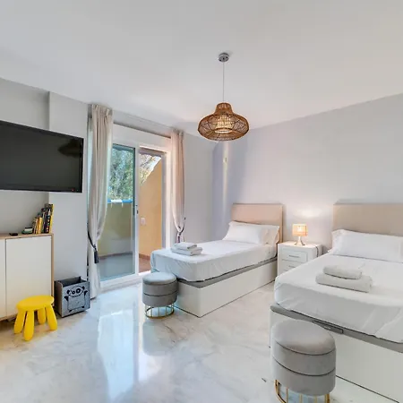 Acogedor Atico Con Vistas Al Mar En Bahia De Apartment Marbella