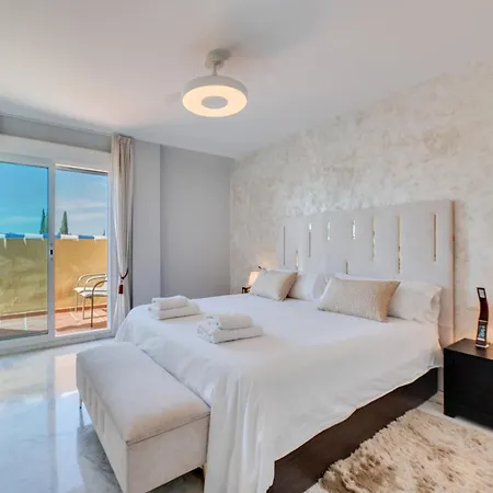 Apartment Acogedor Atico Con Vistas Al Mar En Bahia De