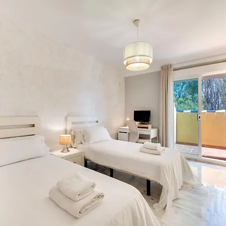 Acogedor Atico Con Vistas Al Mar En Bahia De Apartment Marbella